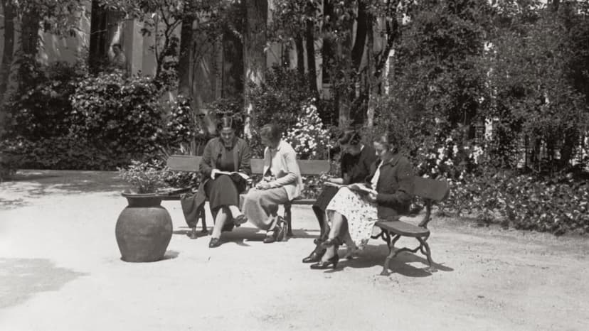 Las maestras de la República