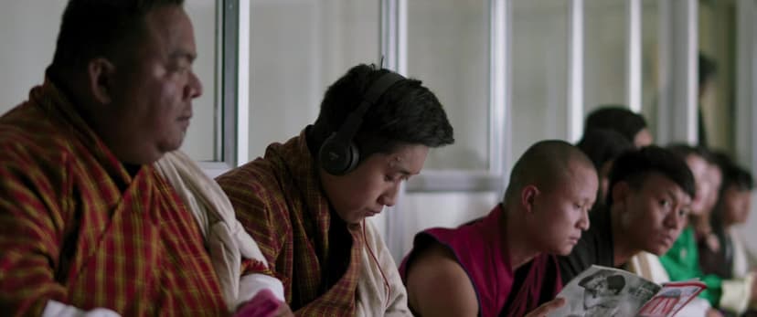 Lunana: A Yak in the Classroom