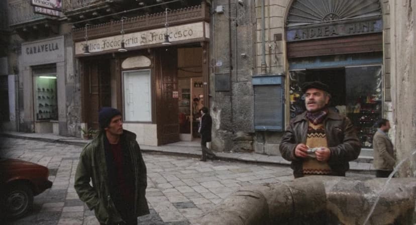 Un uomo in ginocchio